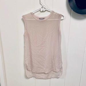 ♈️ Vince blush lavender stretch silk shell blouse